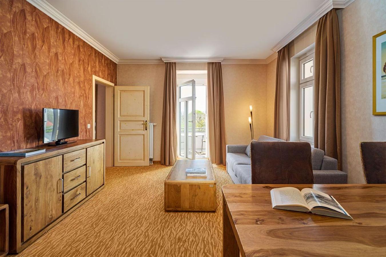 Strand- Und Wellnesshotel Preussenhof Zinnowitz Exterior foto